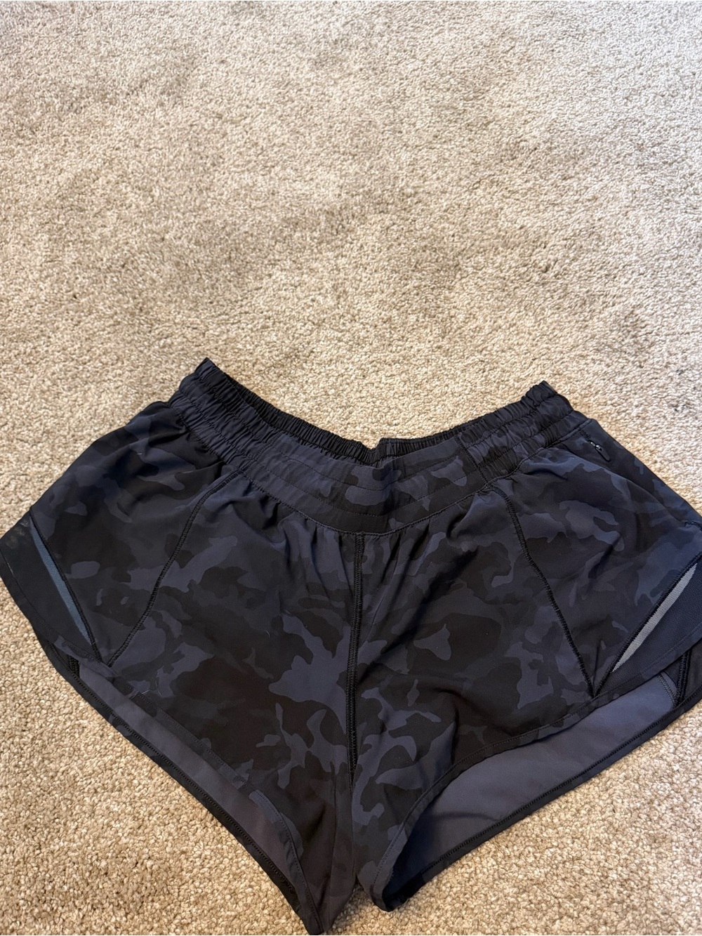 Lululemon hotty hot 2.5 length